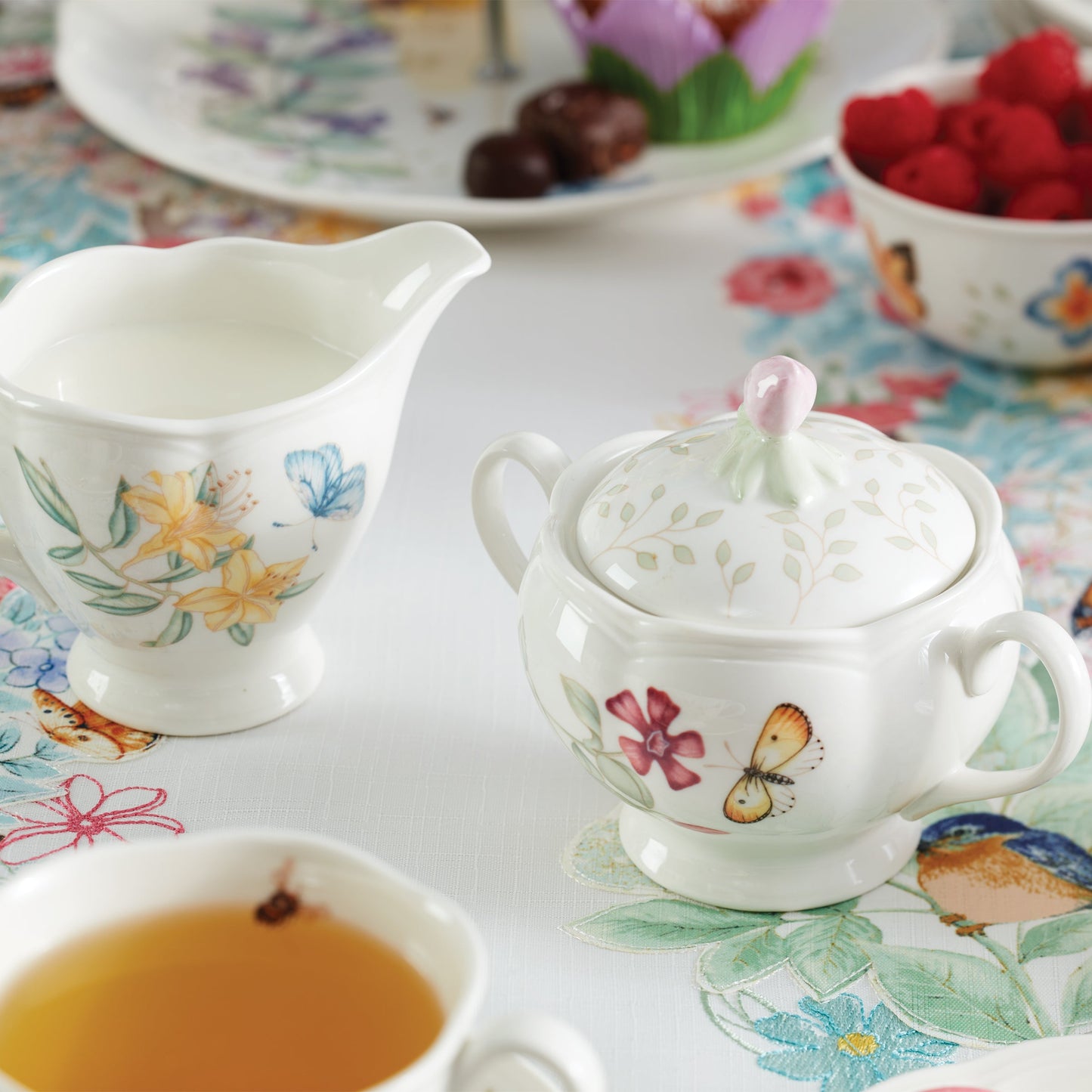 Butterfly Meadow 7-Piece Tea Set VinylsBase