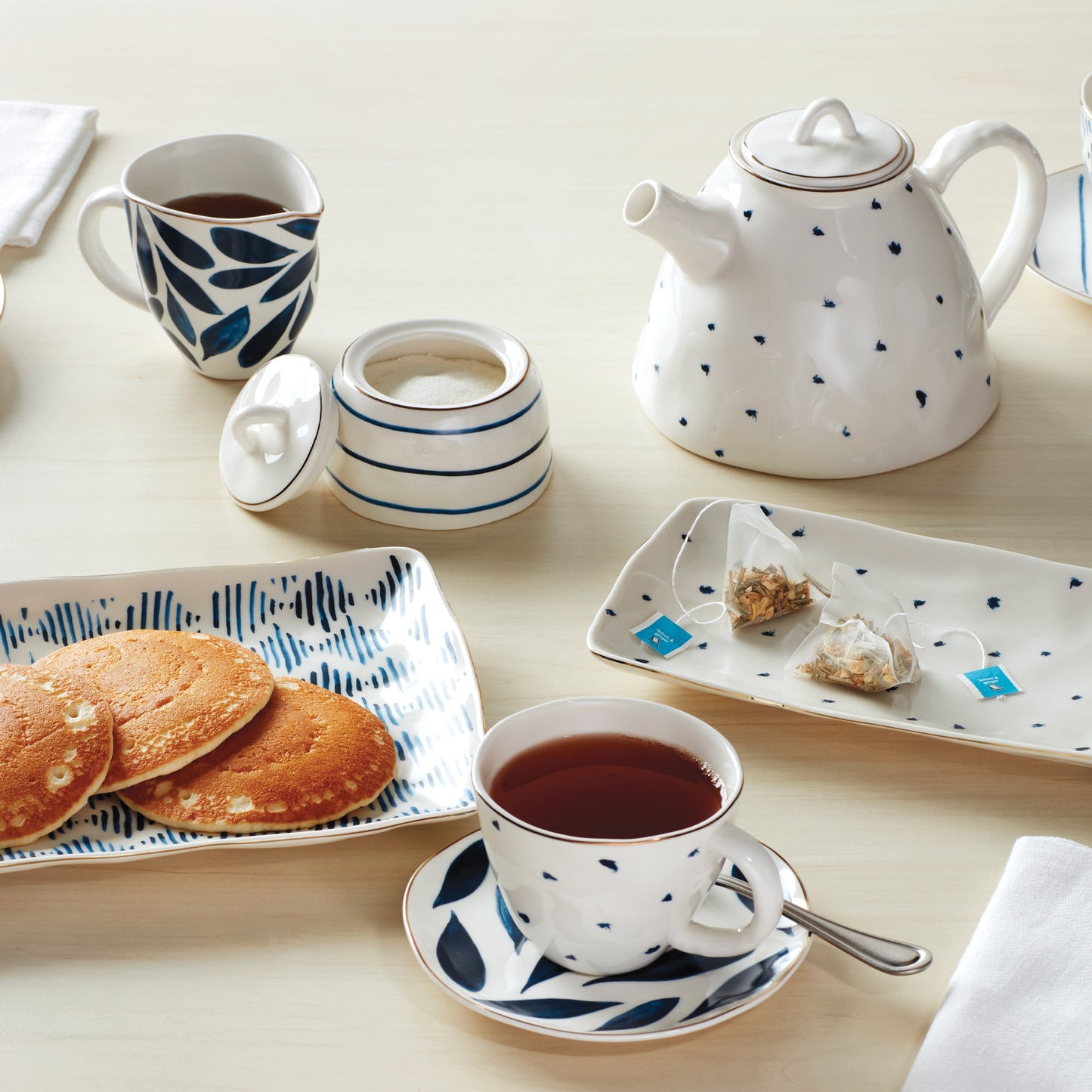 Blue Bay 4-Piece Teacup & Saucer Set VinylsBase